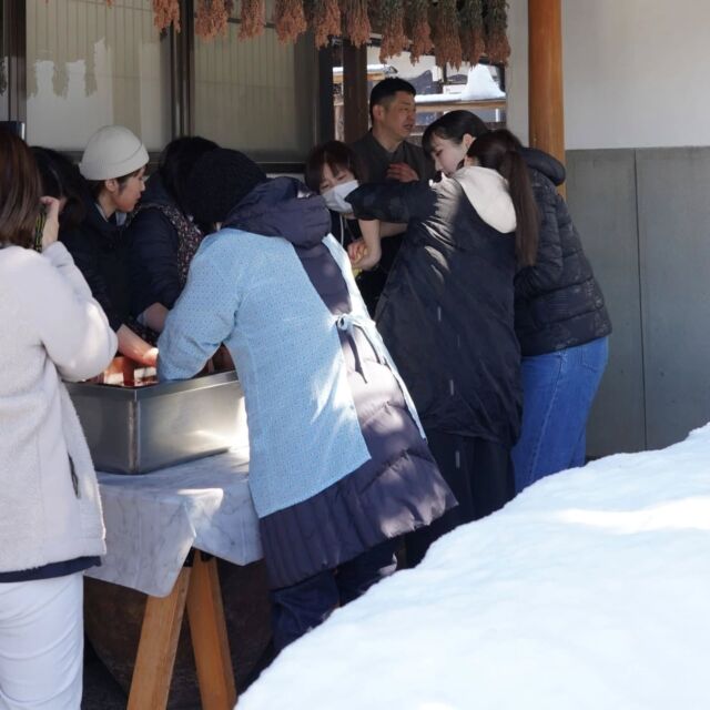 国産山葡萄籠➕型染め雪ん子格子縞木綿紅花染め草木染め刺し子